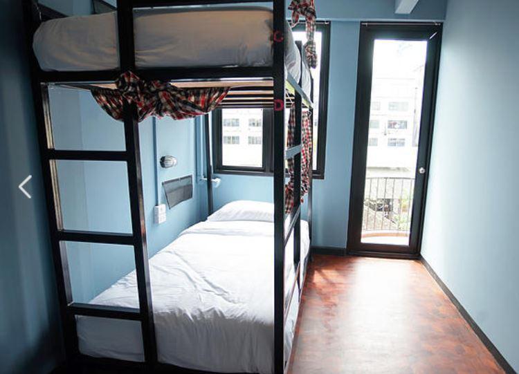 Puck Hostel Bangkok Exterior foto