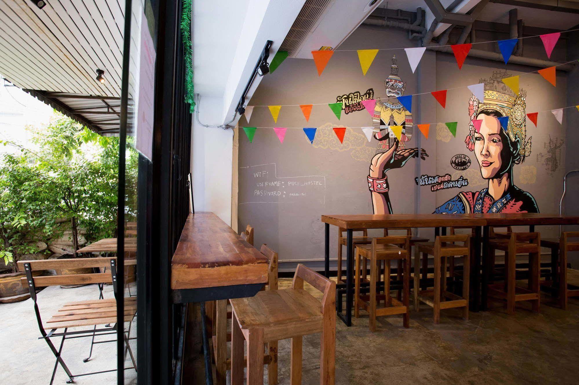 Puck Hostel Bangkok Exterior foto