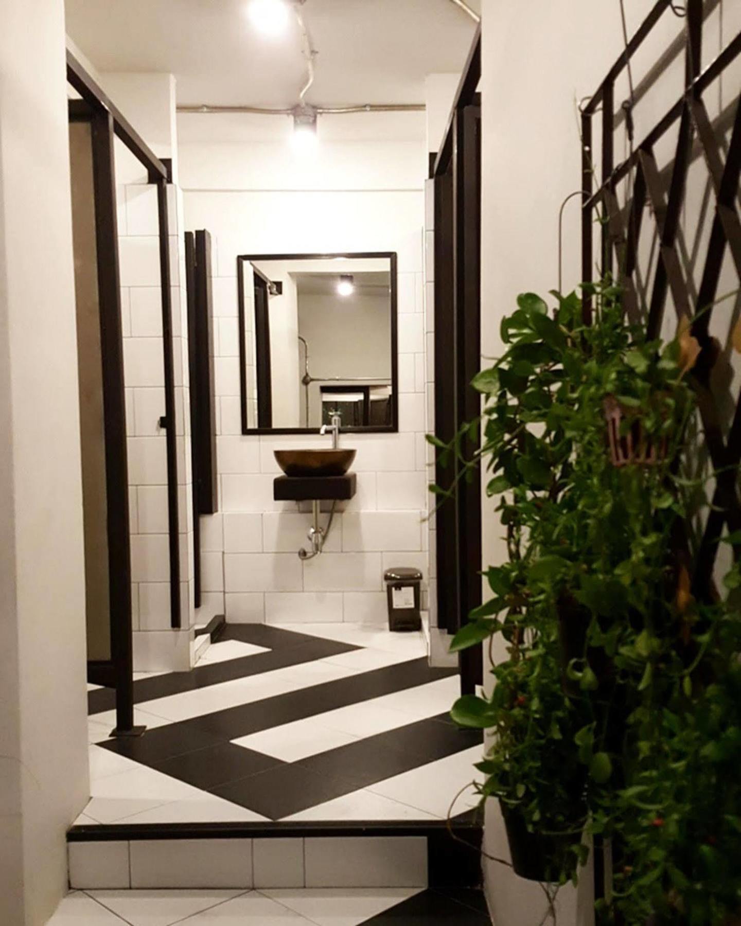 Puck Hostel Bangkok Exterior foto